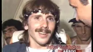 TARİHTE BUGÜN 1 HAZİRAN 1986 TRABZON MAÇI DÖNÜŞÜ ŞAMPİYONLUK KUTLAMALARI