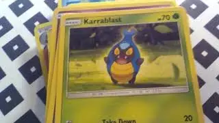 Otevrání Pokémonů karet unboxing
