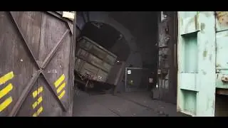 Как переворачивают жд вагоны чтобы высыпать груз