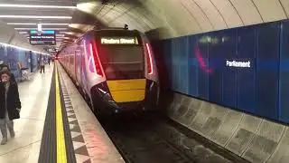 Alighting at Parliament Station on the City Circle, our service quickly departs to continue its trip