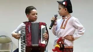 "Красный конь " музыка Марка Фрадкина, стихи Михаила Пляцковского. Исполняет Марк Губанов.