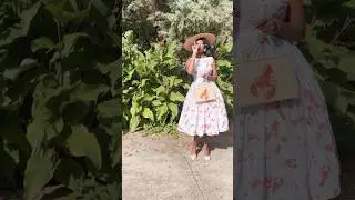 Styling a vintage lobster purse #1950s #sewrena #shortscreator