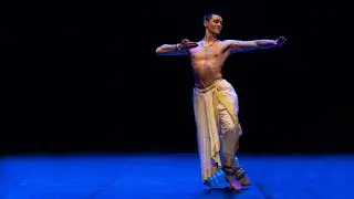 Mohiniyattam, Kharaharapriya Jathiswaram by Thomas Vo Van Tao