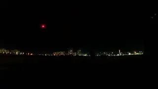 Салюты и парапланерист в новогоднюю ночь