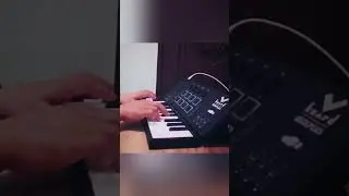 MidiPlus vBoard 25 foldable midi controller