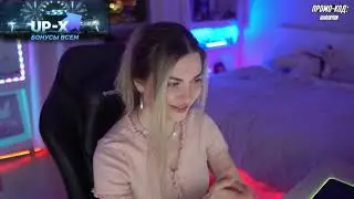 Аринян: Я бы сейчас не отказалась от х*йца😱 #shorts #Аринян