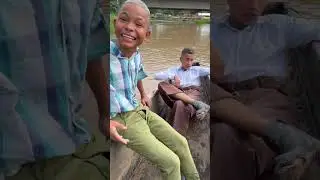 Ivan está hasta en el río 😂