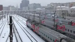 ЭП2к с пассажирским поездом №305 Сухум - Москва