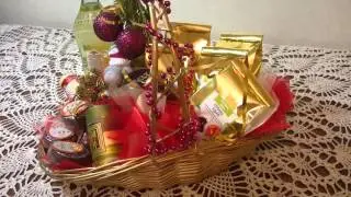 Чай и кофе в подарочной новогодней корзине