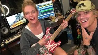 RALPH GIVES GUITAR LESSONS
