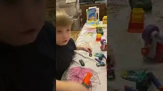 Деревенские войнушки с игрушками