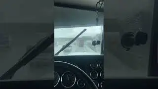 Дальнобой ￼на классике ￼Peterbilt 389 C15 Cat