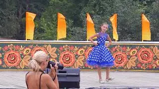 Вероника Ч., 9 лет.Песня "Русская красавица", 2 часть