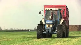 The blue team at silage /  Sianokiszonka 2015 - 6 pokos