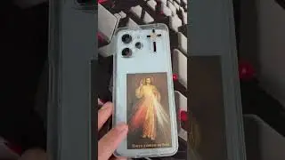 Как поместить христианскую символику на чехол смартфона?