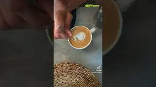 අද තල්මහෙක් ගෙනාවා 💗😁🐳 #coffeeart #trendingshorts #sho#youtubeshorts #srilanka #latteart #shorts