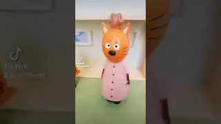 Три кота, а попа не слипнеца🤪😉