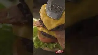 Preparação de hambúrguer - Trópicus Hamburgueria 