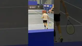 Саша Бублик подача с руки 