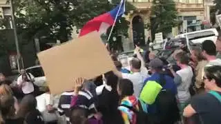 Так встречают Русских в Чехии  [9 Мая]
