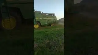Джон дір шпарить гречку