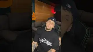 Que hacemos con esto señores ?Ustedes dicen esta canción se llamará "YO TAMBIÉN ME QUIERO" 👀💜🦝