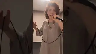 Белоруска поёт на казахском сен қорқақсың #песни #музыка