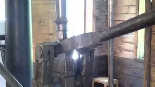 Паровая машина Уатта ( единственная сохранившиеся в России ).