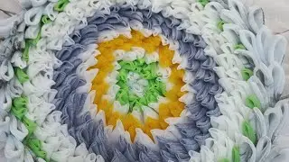 не выбрасывайте ненужный ТЮЛЬ . коврик из старого тюля .