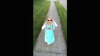 Elise happy feet