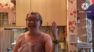 Болит нога.новое платьишко