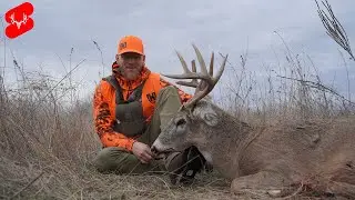 Rutting Whitetail Bucks Hunt in 60 Seconds!