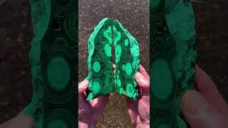 Marvelous patterns inside Malachite
