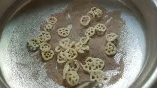 Cooking fryums without oil