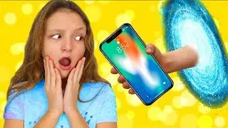Elsa Found Magic Mirror and Tricked Malena and Mom