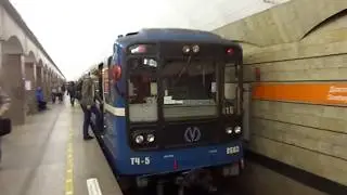 Метропоезд Санкт-Петербурга 8-115: метровагон 81-717 (ЛВЗ), б. 8683 - 4 линия (08.06.18)