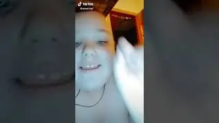 УЛЫБАЮСЬ