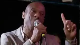 Earl Thomas Live At The Dive