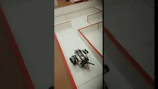 Выравнивание робота EV3 в лабиринте