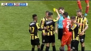 WTF - Quand l'Arbitre prend un carton jaune : VITESSE-TWENTE