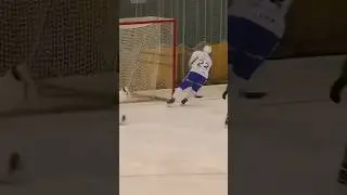 Егор Ахманаев пролетел мимо защитников словно Молния Маккуин 🤯 #хоккейсмячом #молния_маквин #top