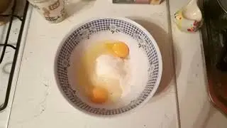 Очень простой,  недорогой и вкусный пирог.