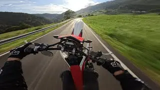 FANTIC 125 PRIMO TEST MOTARD SUL BAGNATO 💀