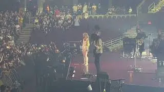 Paramore - "Misery Business" - Live in Cleveland