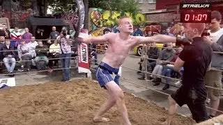 CRAZY LONG CRAB vs MMA FIGHTER !!! COOL FIGHT !!!