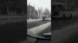 Разбитый автобус в Тосно