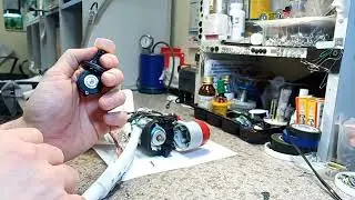 Ремонт массажёра BM-HT045. Нет массажного эффекта, громкий шум при работе.