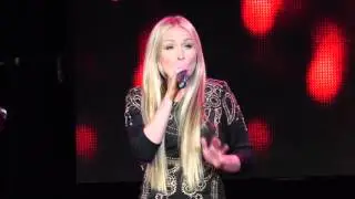 Paulina  - It's a Man's Man's Man's World / live concert
