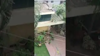 অসাধারণ প্রকৃতির রূপ ঘন কালো মেঘ