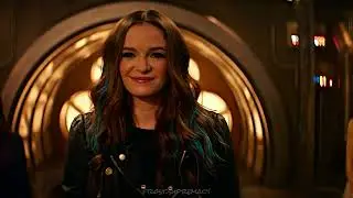 Caitlin Snow || Cardigan